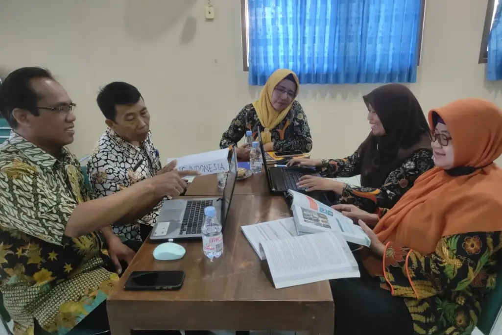 Workshop Pembuatan Soal Literasi Dan Numerasi Sma Negeri 4 Surakarta